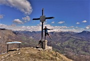 06 Alla croce del Pizzo Grande del Sornadello (1574 m) , per Raffaele la prima volta